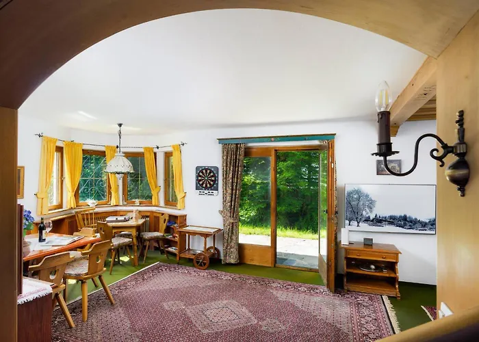 Levi By Alpine Host Helpers *