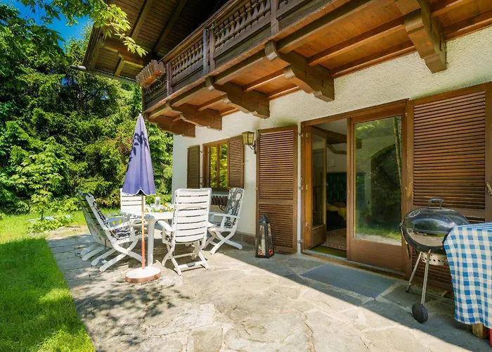 Levi By Alpine Host Helpers