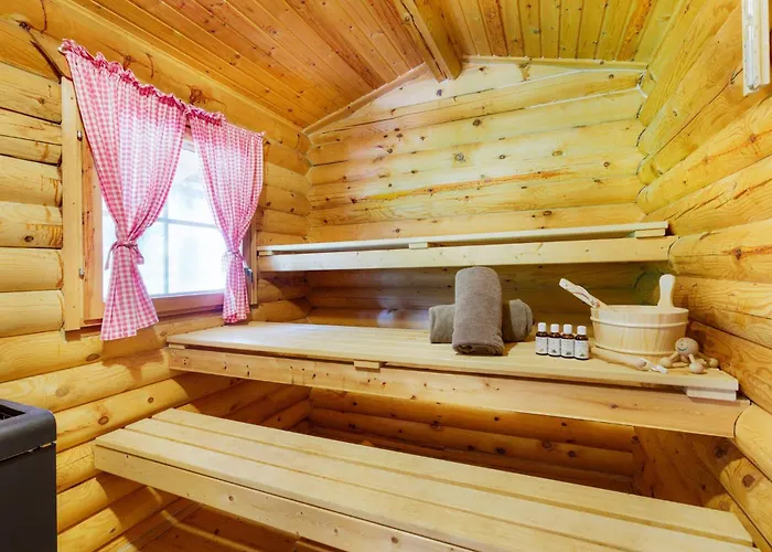 Levi By Alpine Host Helpers